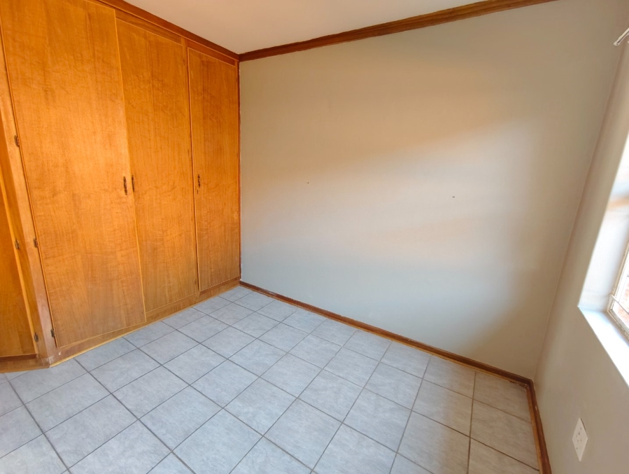 To Let 3 Bedroom Property for Rent in Langenhovenpark Free State